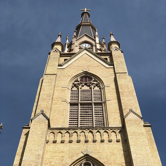 Meet your Posher, Lauren - Picture 1 of 4